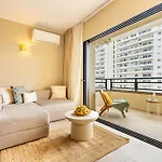 Апартаменти Marina Paraiso Retreat Адехе