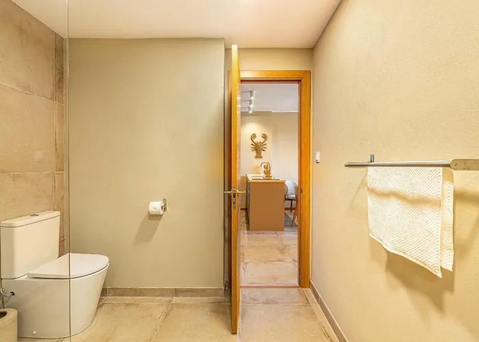 Апартаменти Marina Paraiso Retreat Адехе