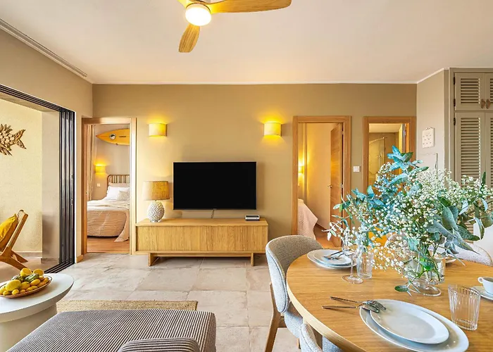 Marina Paraiso Retreat