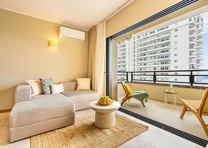 Апартаменти Marina Paraiso Retreat Адехе